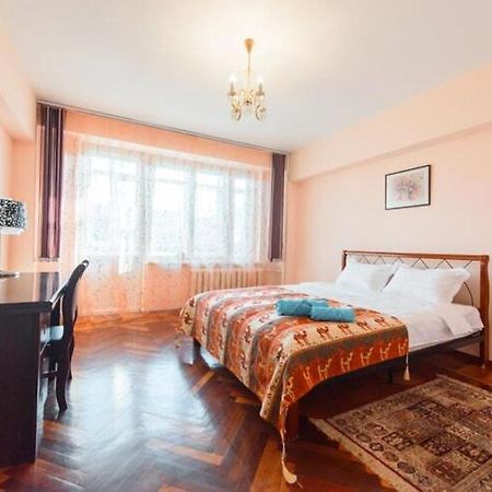 Апартаменты в Алматы Арбат Экстерьер фото